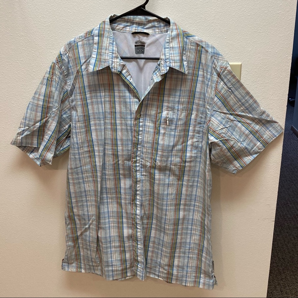 Columbia Plaid Print Casual Button Front Shirt
